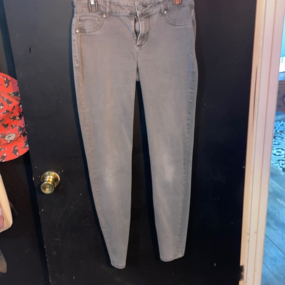 Stretchy gray pants